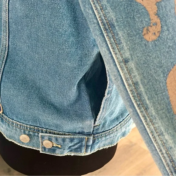 Von Dutch Denim Trucker Jacket Viral Button Up Patches Graphic Print Y2K Indie L - Picture 9 of 12